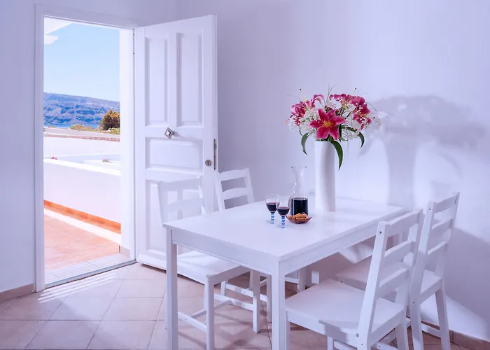 Katharos Pool Villas *