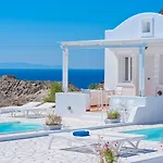 Katharos Pool Villas *