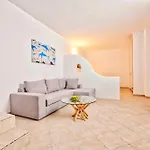 Katharos Pool Villas Villa Oia