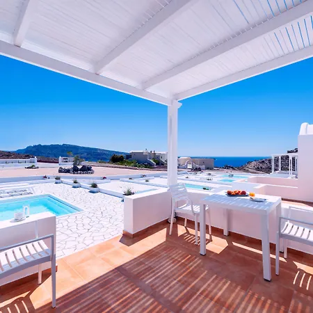 Katharos Pool * Oia (Santorini)