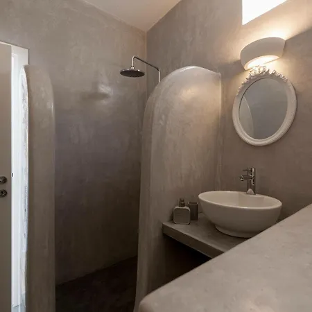 Villa Katharos Pool Villas Oia (Santorini)