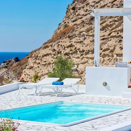 Katharos Pool Villas *