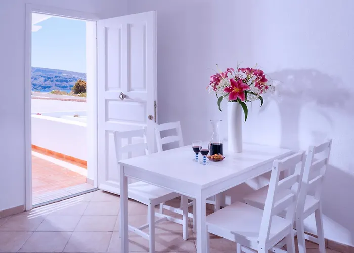 Villa Katharos Pool Oia (Santorini)