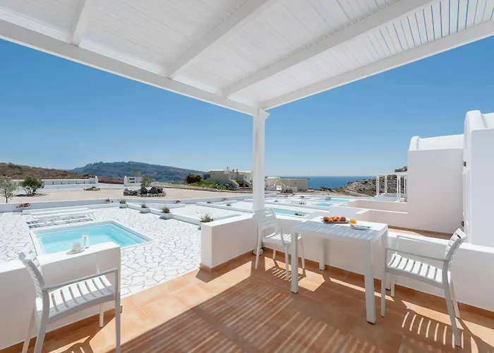 Katharos Pool Villa Oia (Santorini)