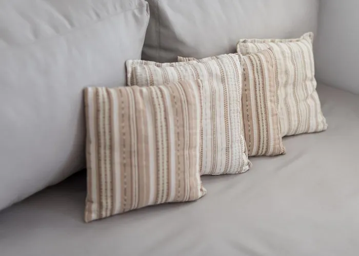 凯罗斯泳池别墅 *